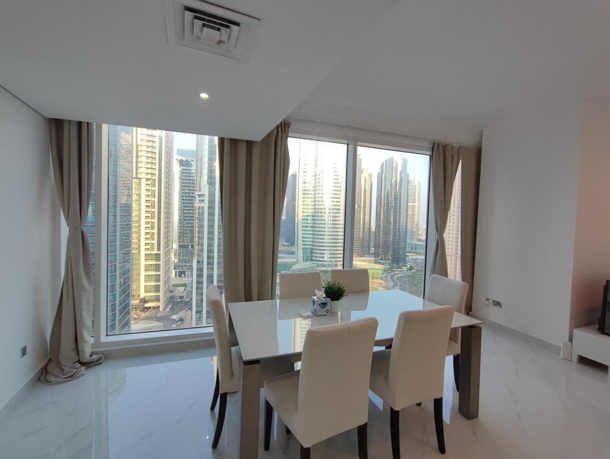 One Bedroom Apartment With Pool & Gym Near Marina Dubái Exterior foto